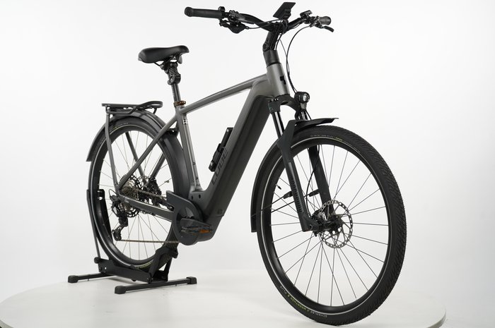 CUBE Kathmandu Hybrid SLT 750