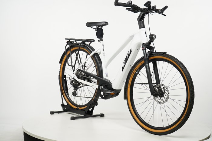 KTM CENTO 10 Plus