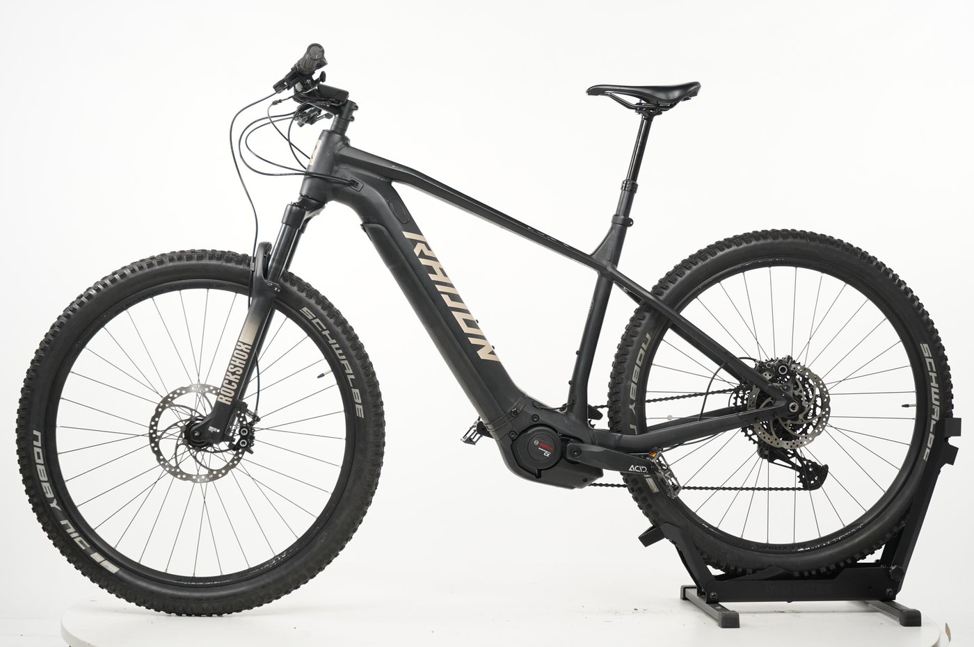https://images.cdn.europe-west1.gcp.commercetools.com/b8f70299-e4ee-4e48-8388-0bd81b1aed37/img-udy6rxgA-zoom.jpg