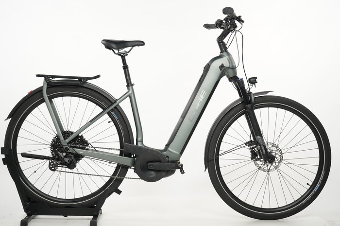 CUBE Kathmandu Hybrid Pro 750