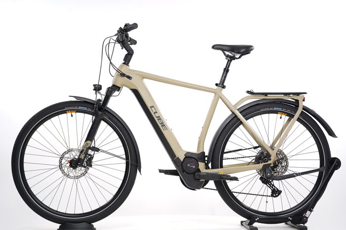 Cube Kathmandu Hybrid Pro 625
