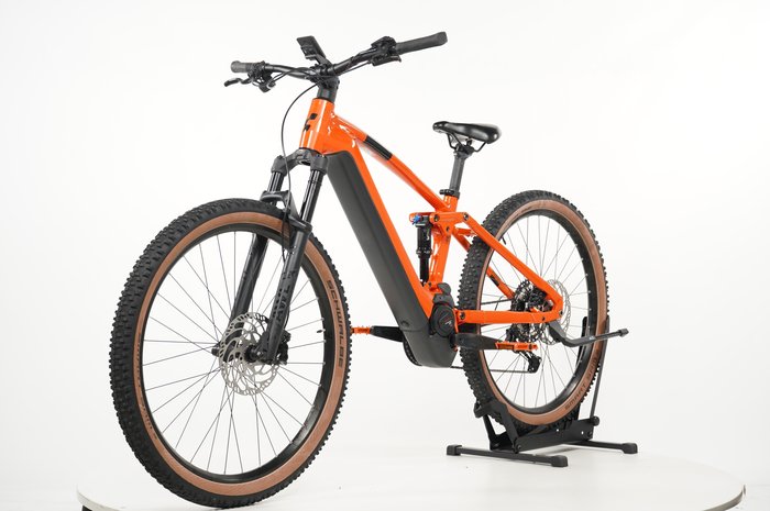 CUBE Stereo Hybrid 120 Race 750
