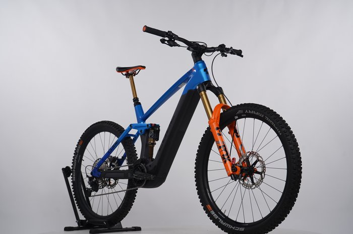 CUBE Stereo Hybrid 160 HPC Actionteam 750 27.5