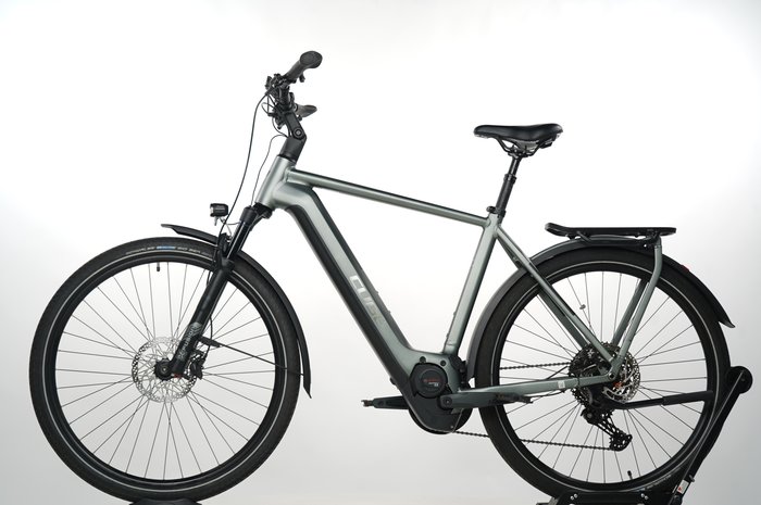 Cube Kathmandu Hybrid Pro 750