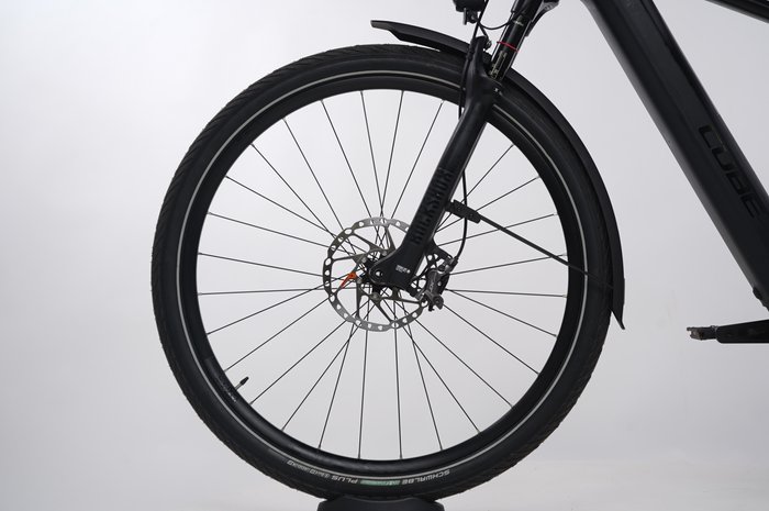 Cube Kathmandu Hybrid SLT 750