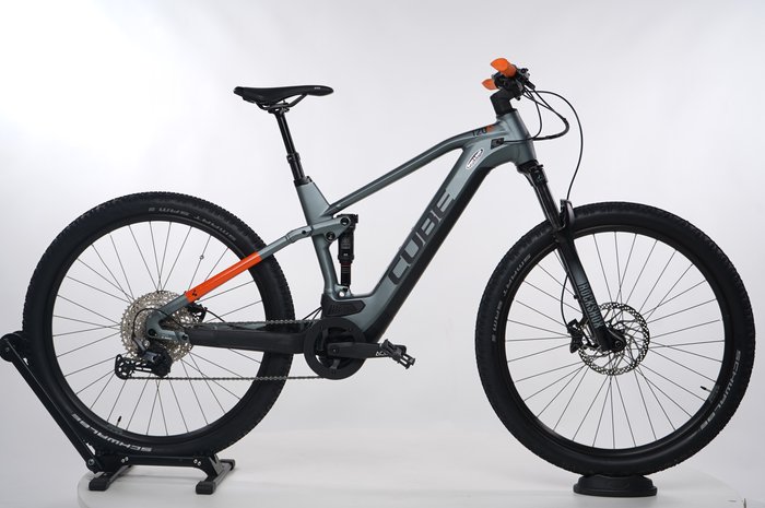 Cube Stereo Hybrid 120 Pro 625