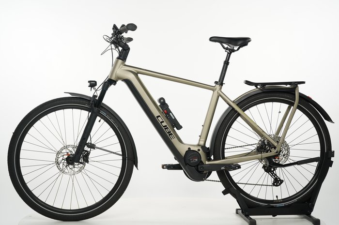CUBE Kathmandu Hybrid Pro 625