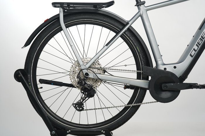 CUBE Kathmandu Hybrid SLX 750