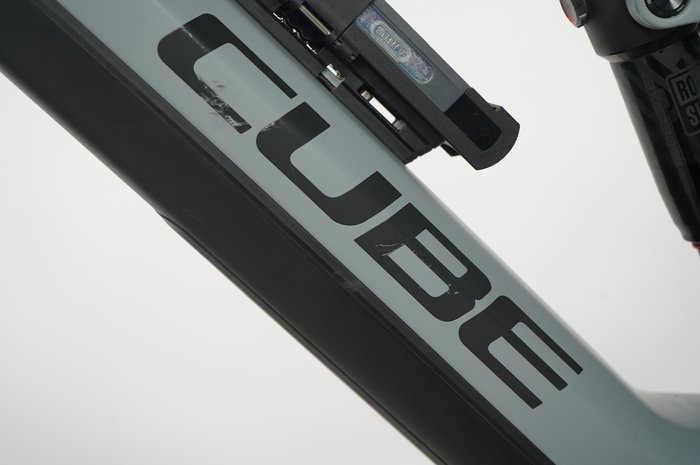 CUBE Stereo Hybrid 140 HPC Pro 750