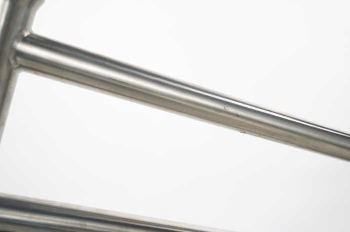 Vello Titan Mountain Drive