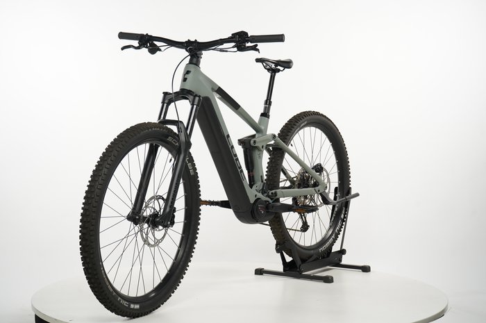 CUBE Stereo Hybrid 140 HPC Pro 750