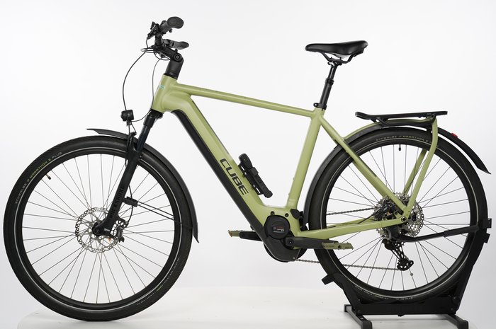 CUBE Kathmandu Hybrid SLX 750