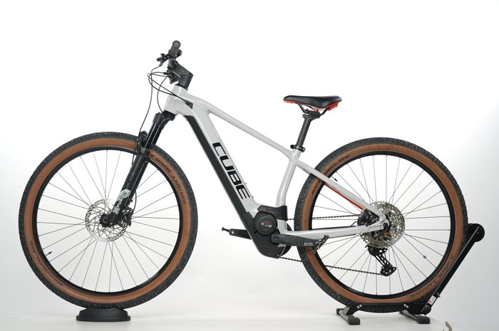 Cube Reaction Hybrid Pro 625