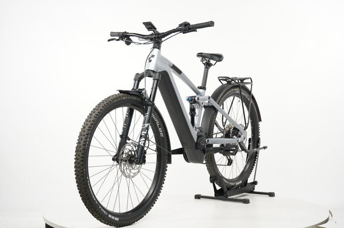 CUBE Stereo Hybrid Race