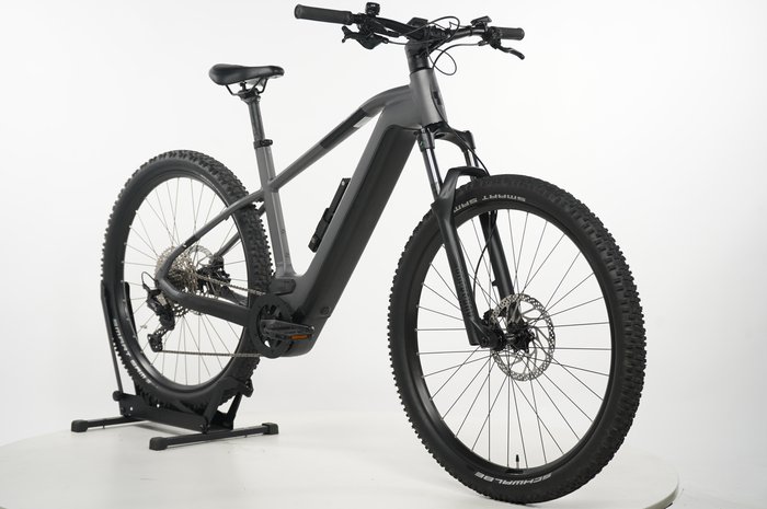 CUBE Reaction Hybrid Race 750