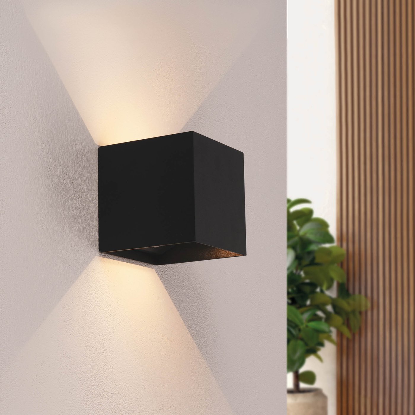 Kinkiet USB z Możliwością Ładowania z Czujnikiem Zmierzchu - Czarny - Bezprzewodowy - Bateria 4400 mAh - Nadaje Się do Użytku Wewnątrz i na Zewnątrz