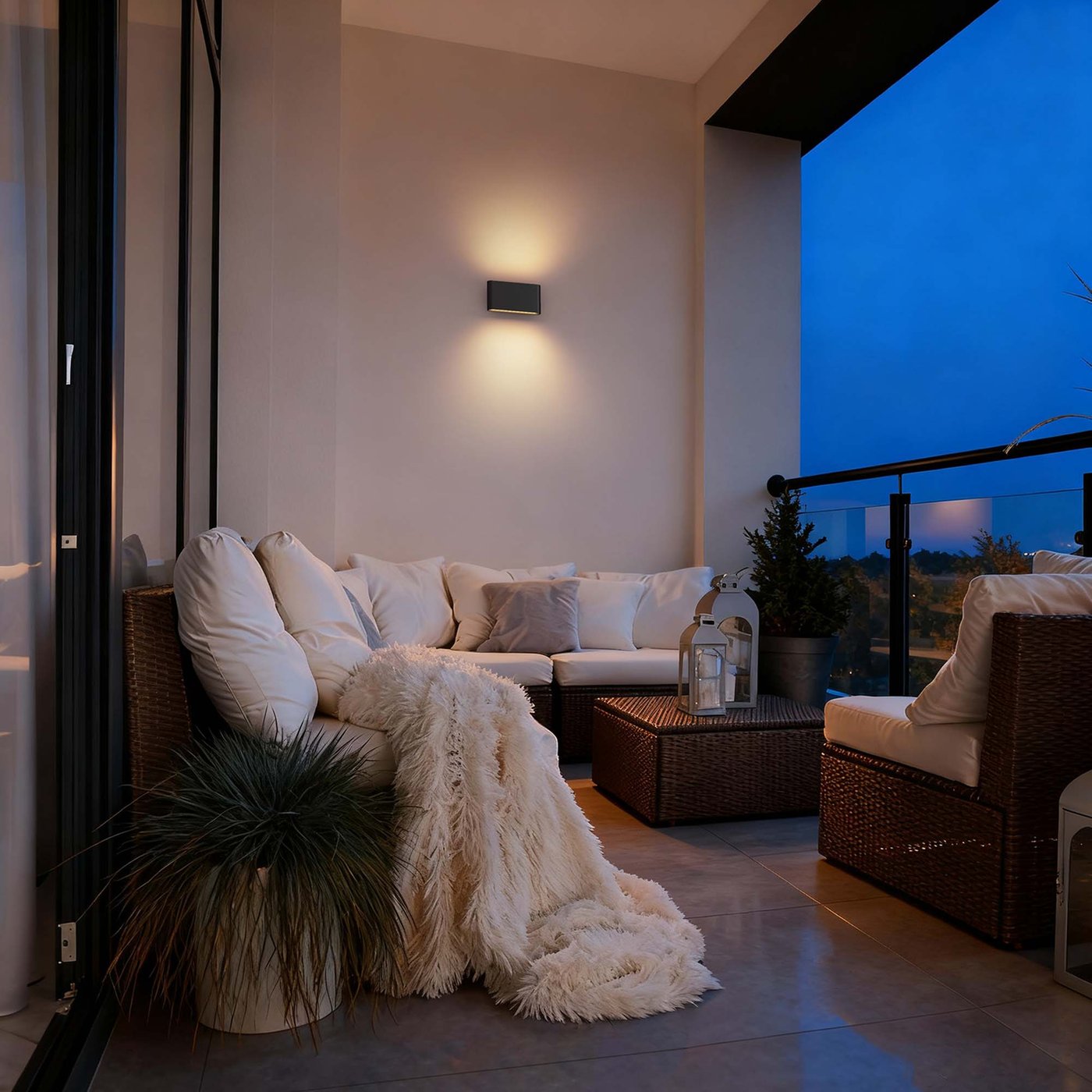 Sporgo Stekkerlamp E27 met afstandsbediening: 360° verstelbare LED-stekkerlamp met schakelaar, wandlamp met flexibele zwanenhals, voor slaapkamer, kantoor, keuken