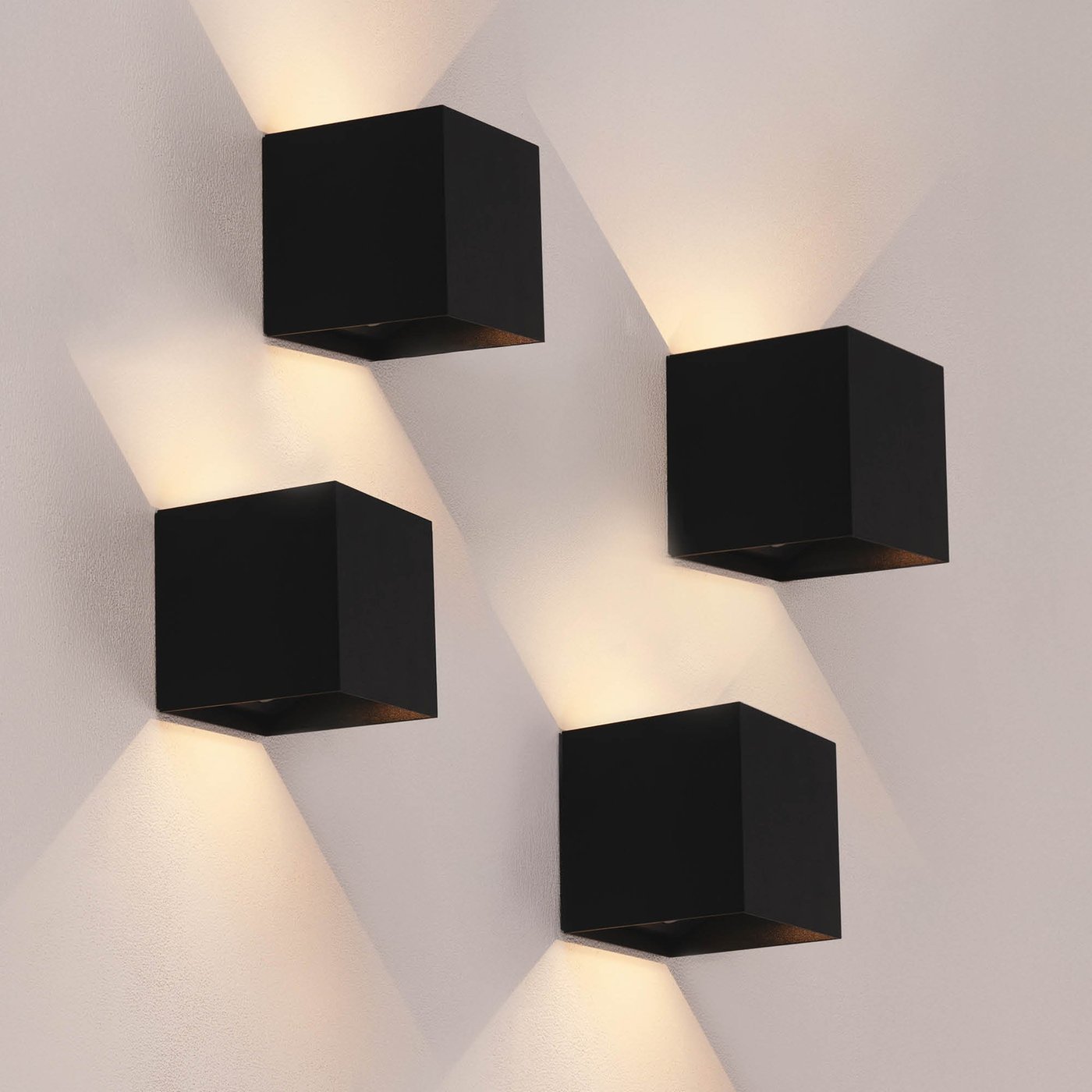 4x LED Wandleuchte USB Aufladbar mit Sensor - Schwarz – Kabellos – 4400 mAh Akku – Für den Innen- und Außenbereich geeignet