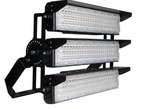 Naświetlacz LED 750 W – Sterownik Philips – IP66 – 5 lat gwarancji – Nadaje się jako oświetlenie stadionów i boisk sportowych
