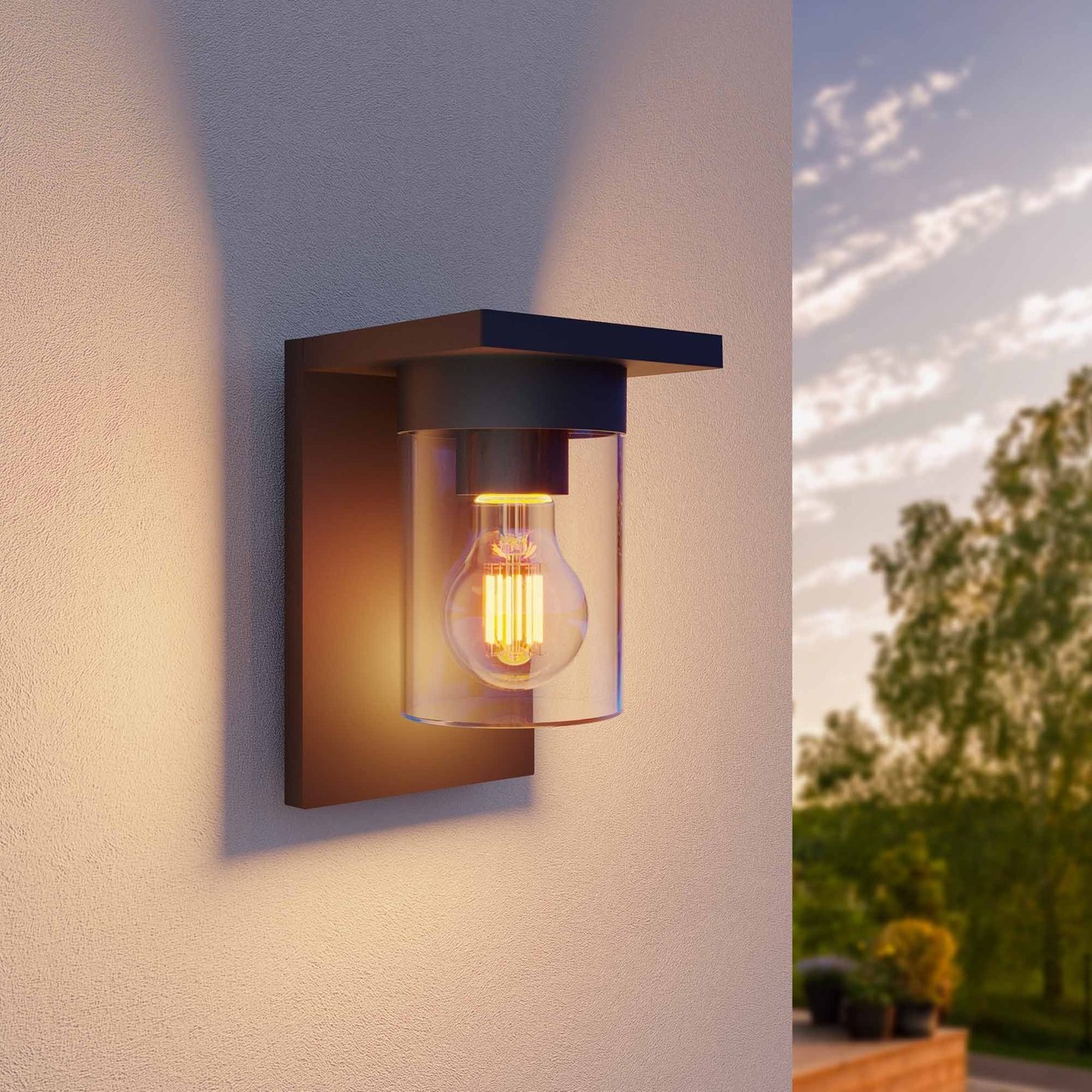 LED Wandlamp Buiten met Sensor - IP44 - E27 Fitting - Zwart