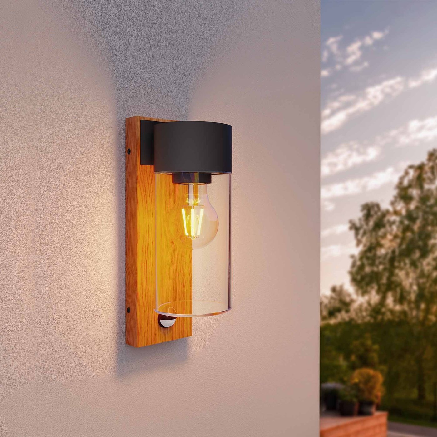 LED Outdoor Wall Light with Sensor - E27 - Waterproof - Wood- Lantern - Modern - Dimmable