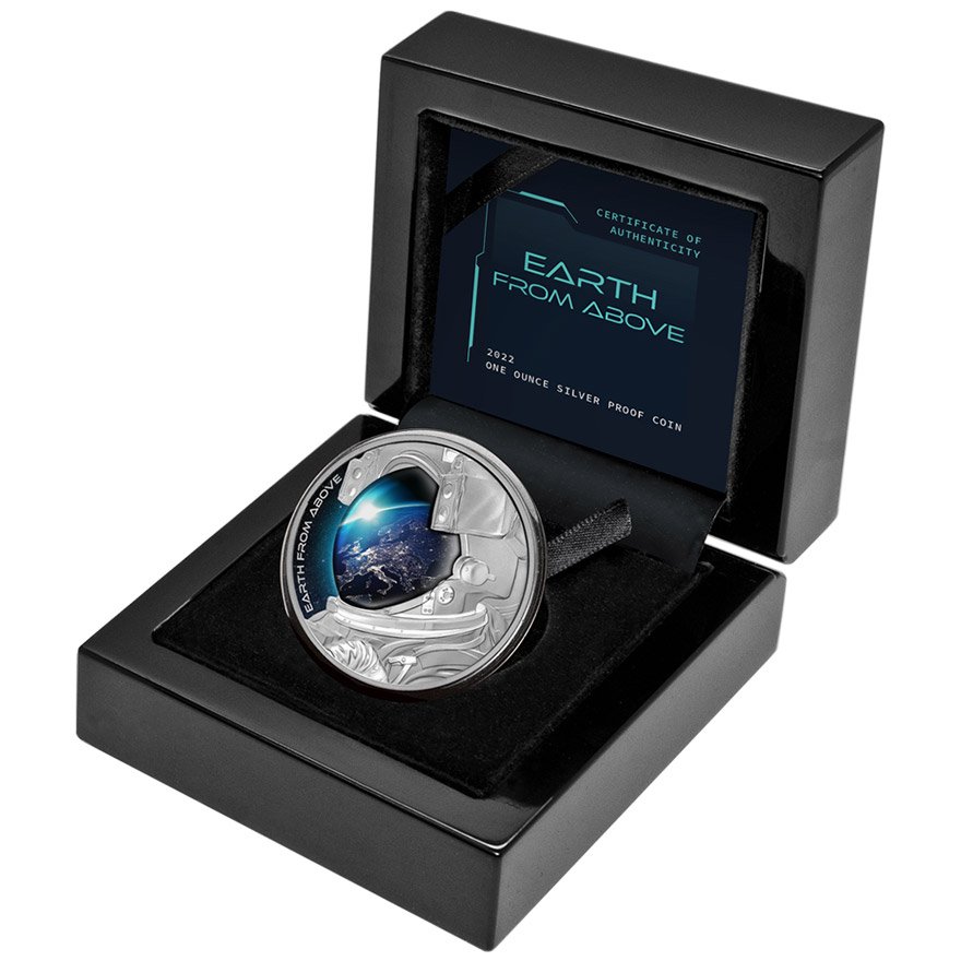 Silver Earth from above 1 oz - 2022 in the original coin case