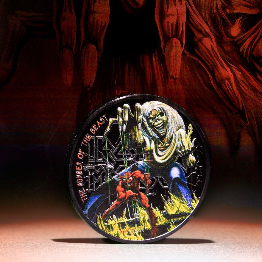 View 3: Silber Iron Maiden - The Number of the Beast 1 oz - Obsidian Black