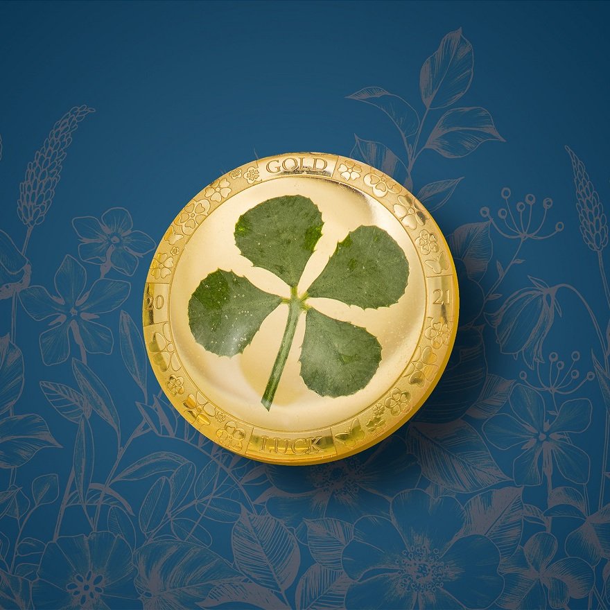 Front of the Gold Cloverleaf 1 g Palau 2021