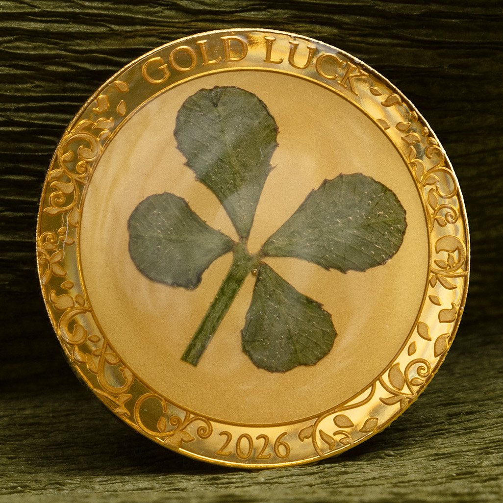 Side view of the Gold cloverleaf 1 g  PF - 2026