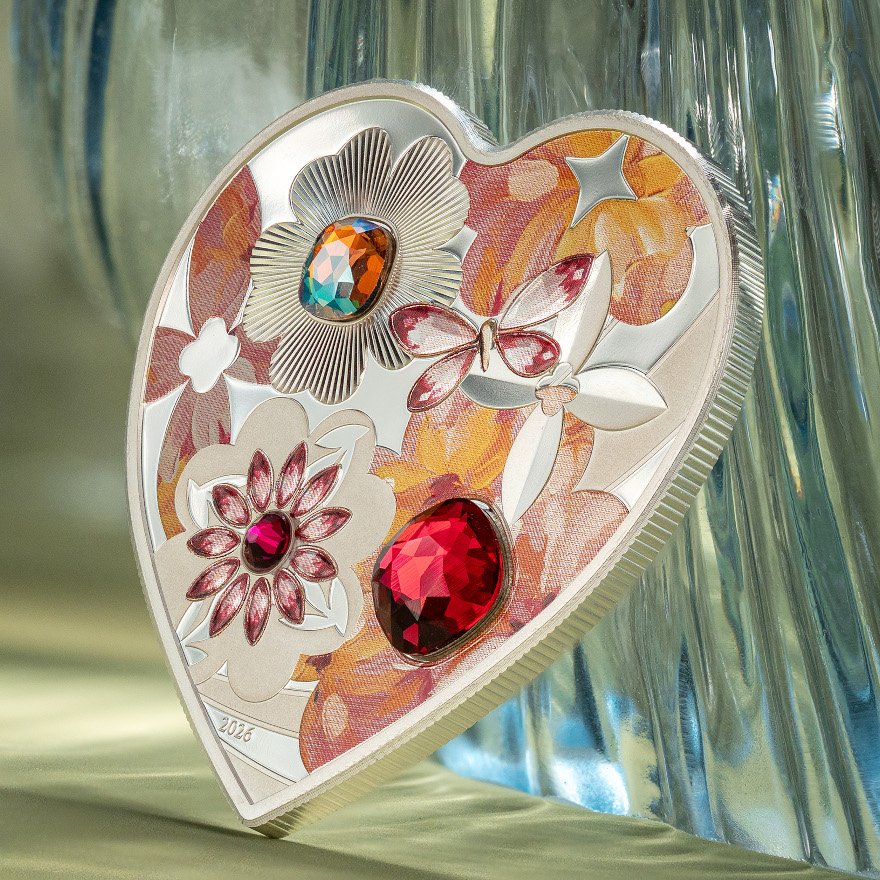 Side view of Silver Heart Brilliant Love Blossom 20 g Proof - 2026