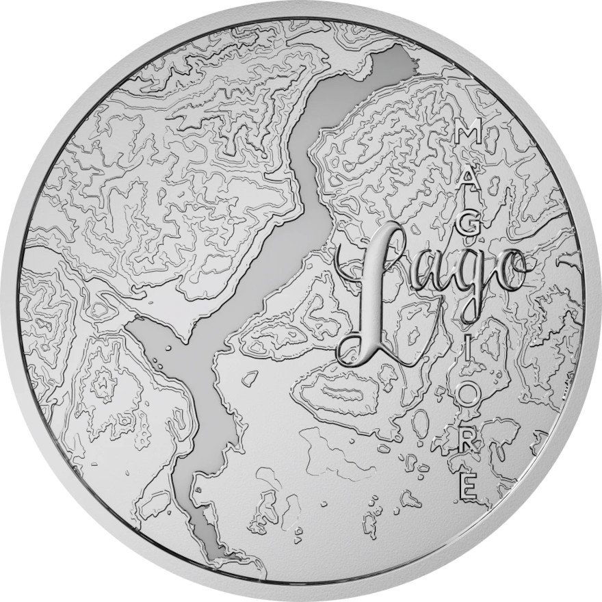Front of Silver Lago Maggiore