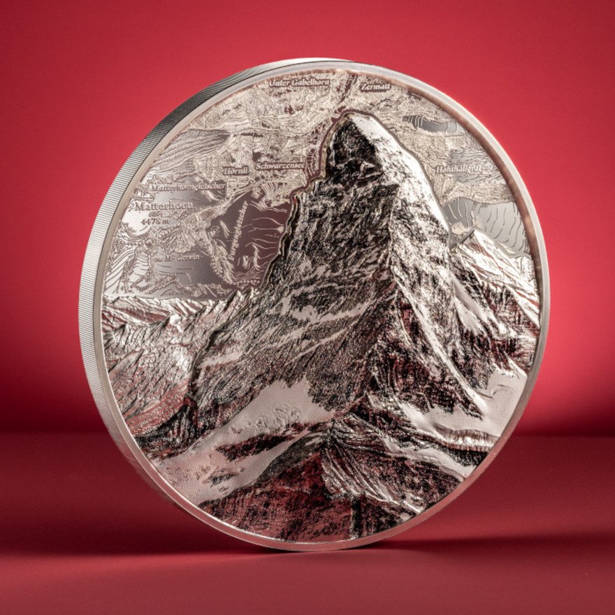 Front 2 of the Silver Matterhorn 2000 g - Ultra High Relief 2025