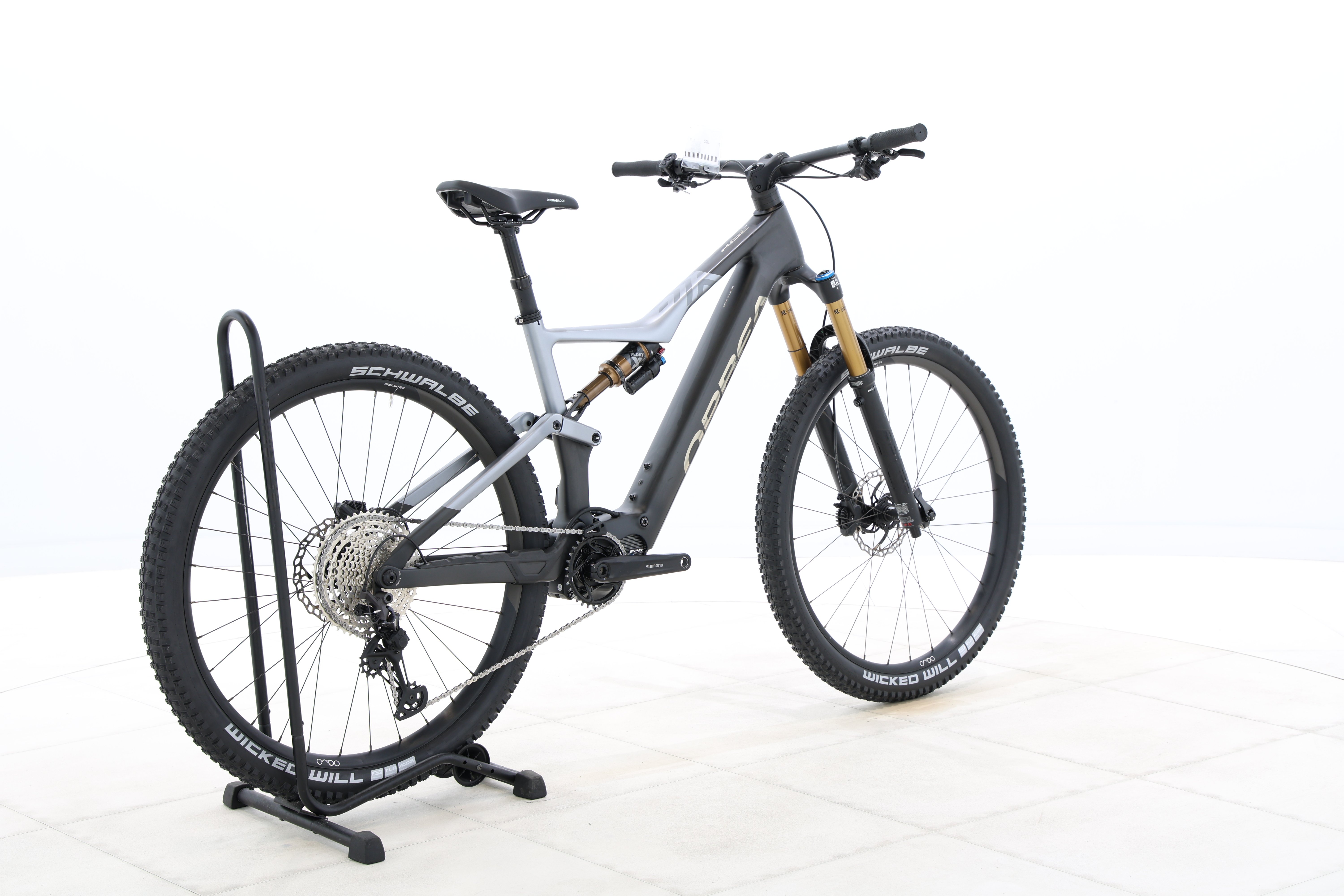 a7e2c649-1f3d-48b3-8a1f-921141ee0e4c