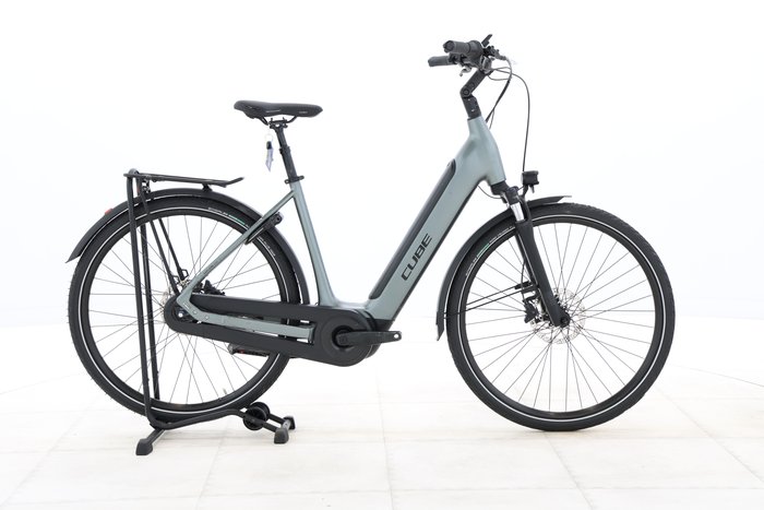 Cube SUPREME HYBRID PRO 625 2023