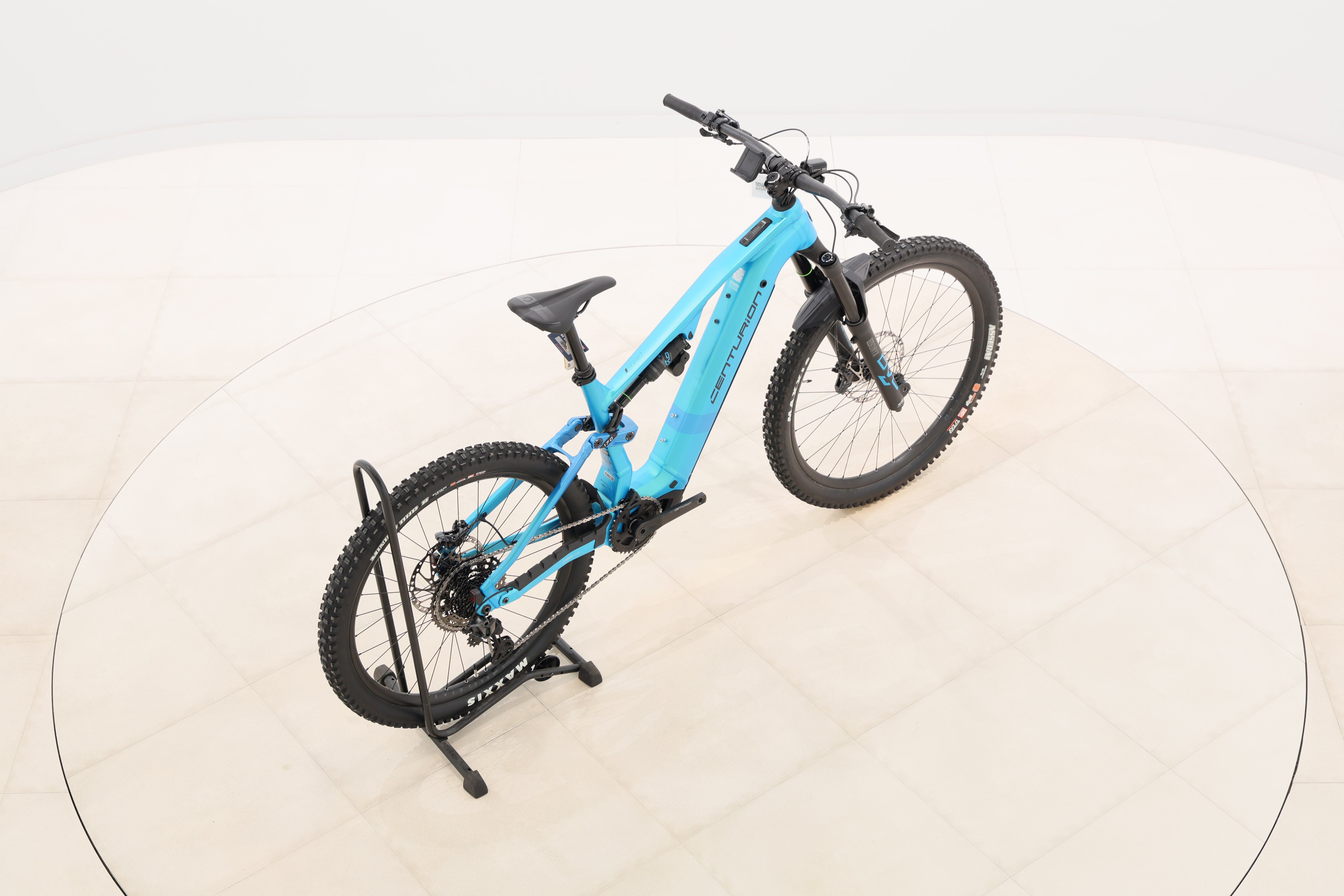 81b8973b-f6f7-4701-bdd4-a45bd3a0345f