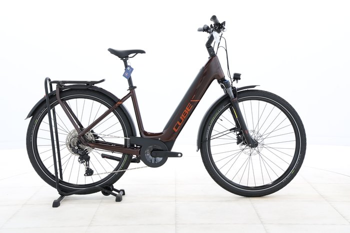 Cube TOURING HYBRID PRO 625 2025
