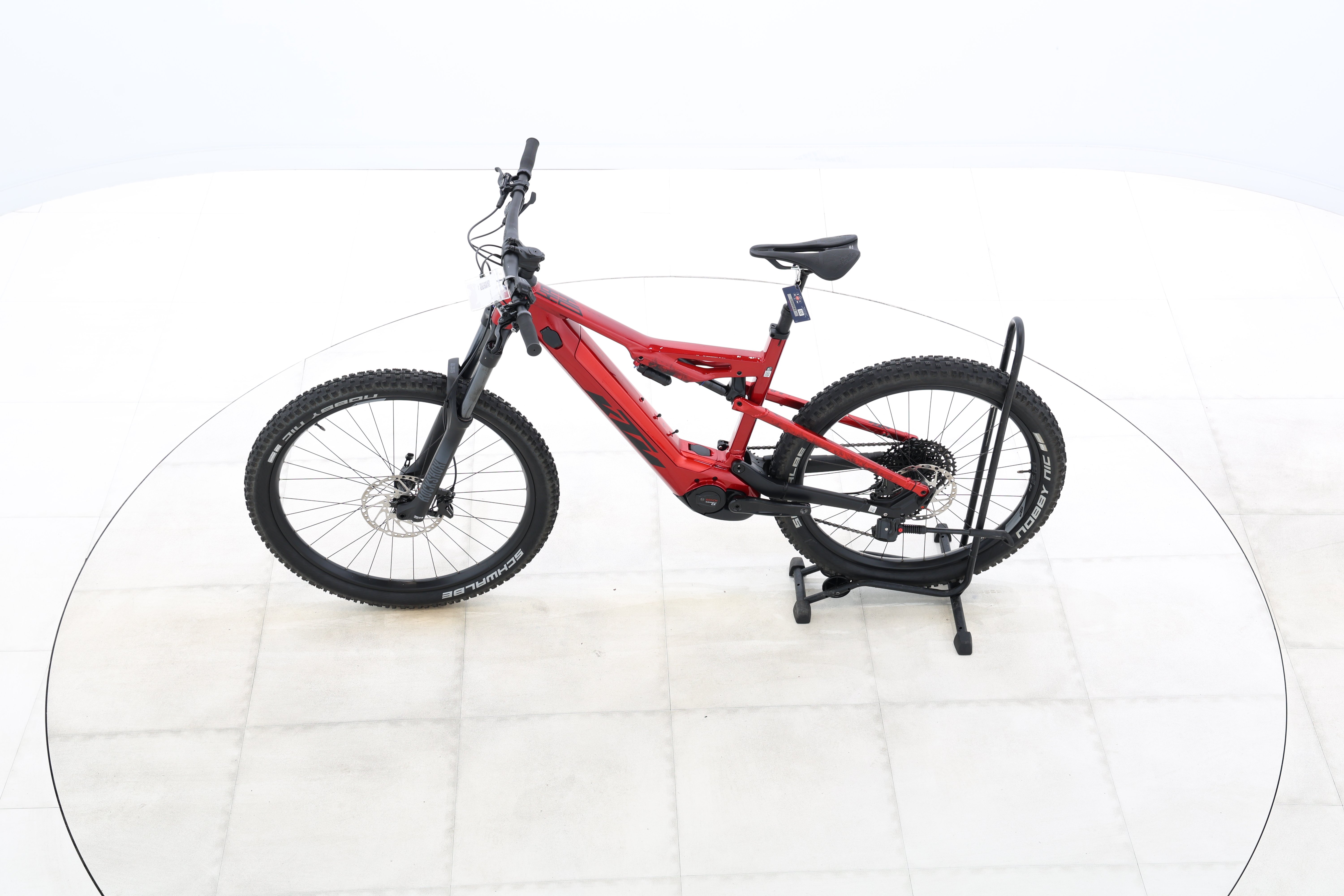 a9850fae-65d4-406d-bbca-d0bbce629102