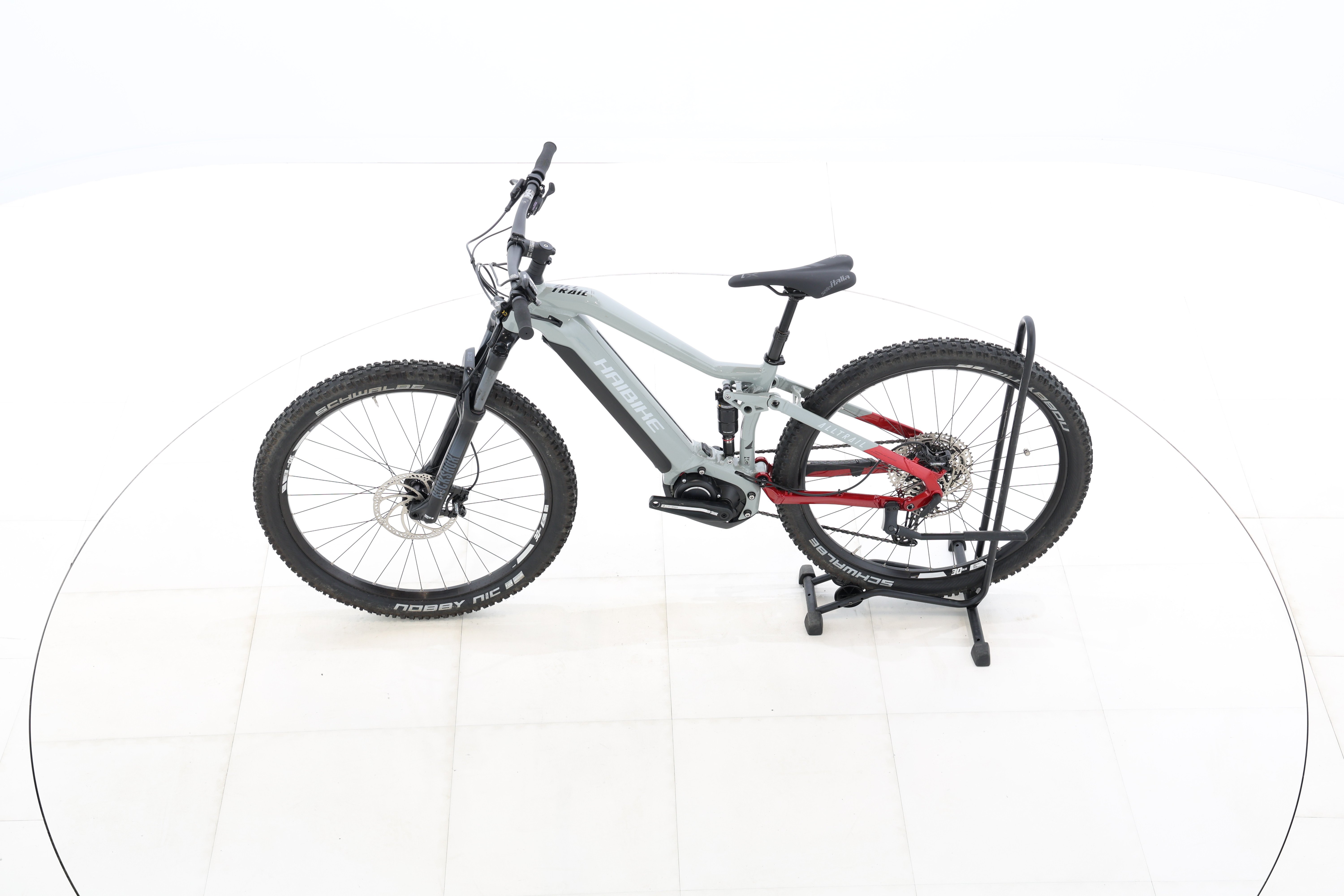 7f580a8a-f0a9-465b-a8b8-4116e3dddb92