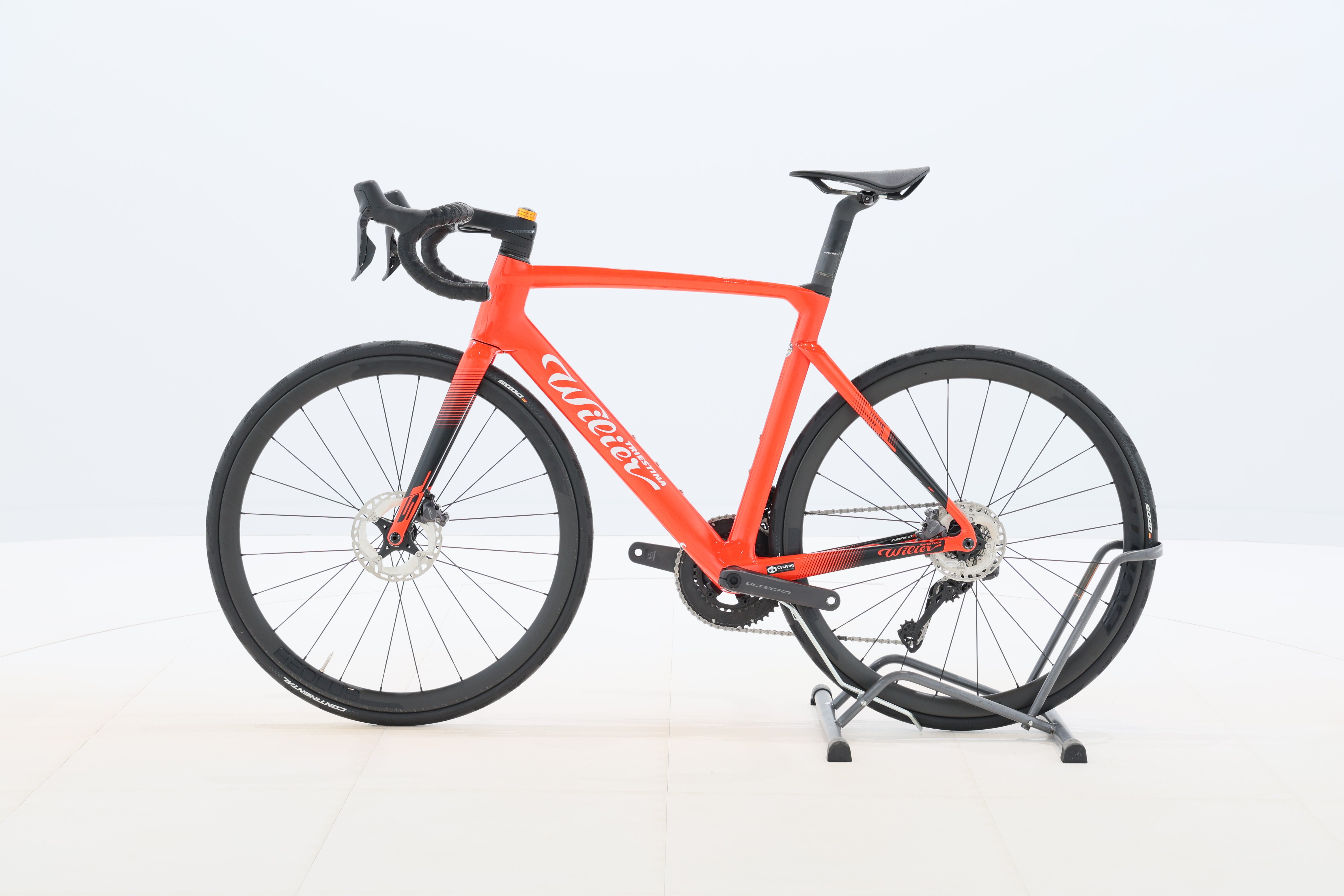 a77e5ea9-a2fb-47a0-aff3-43d0f44e8e18