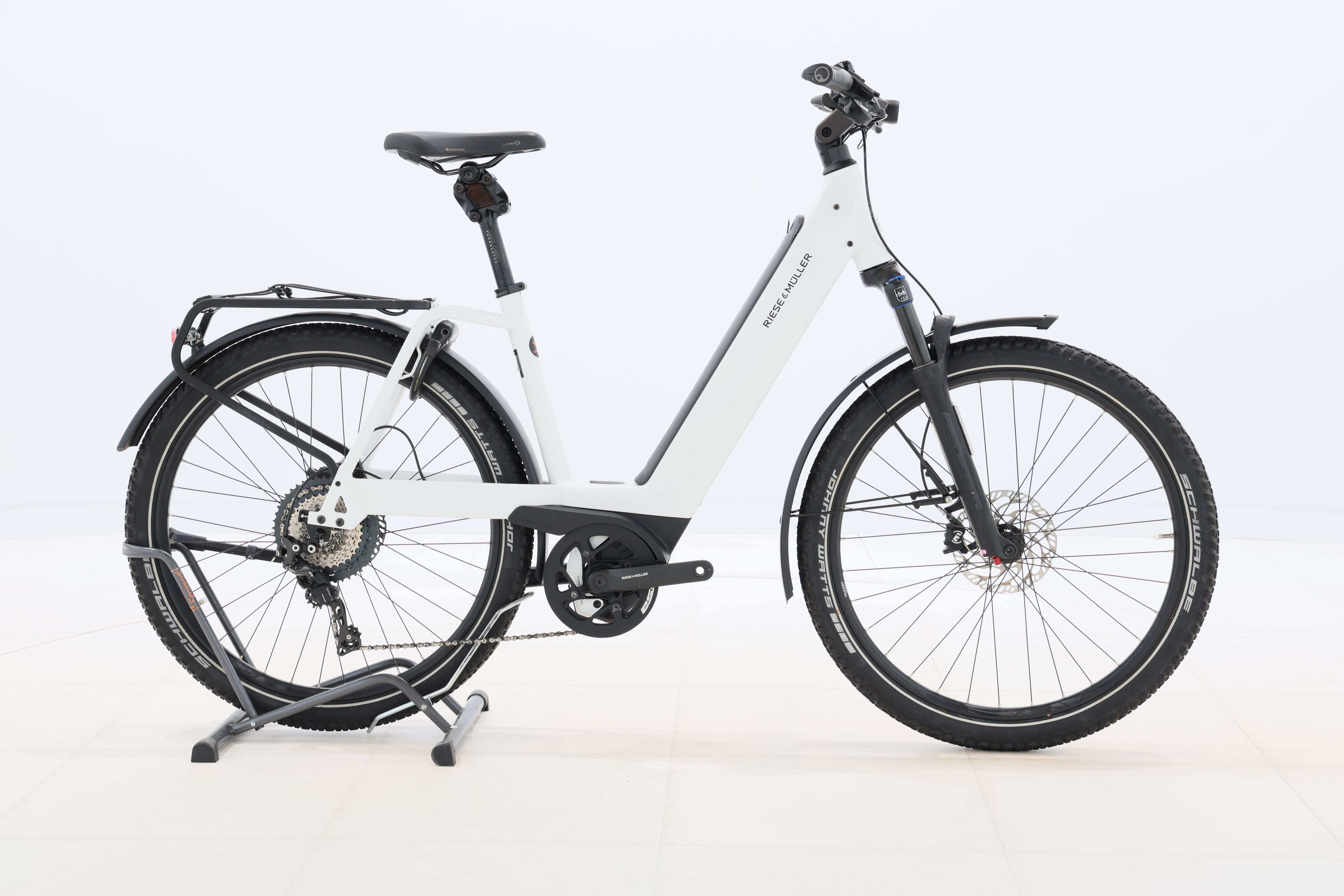 d69714e1-9b0a-4144-a1cf-59ffe7f96a0b