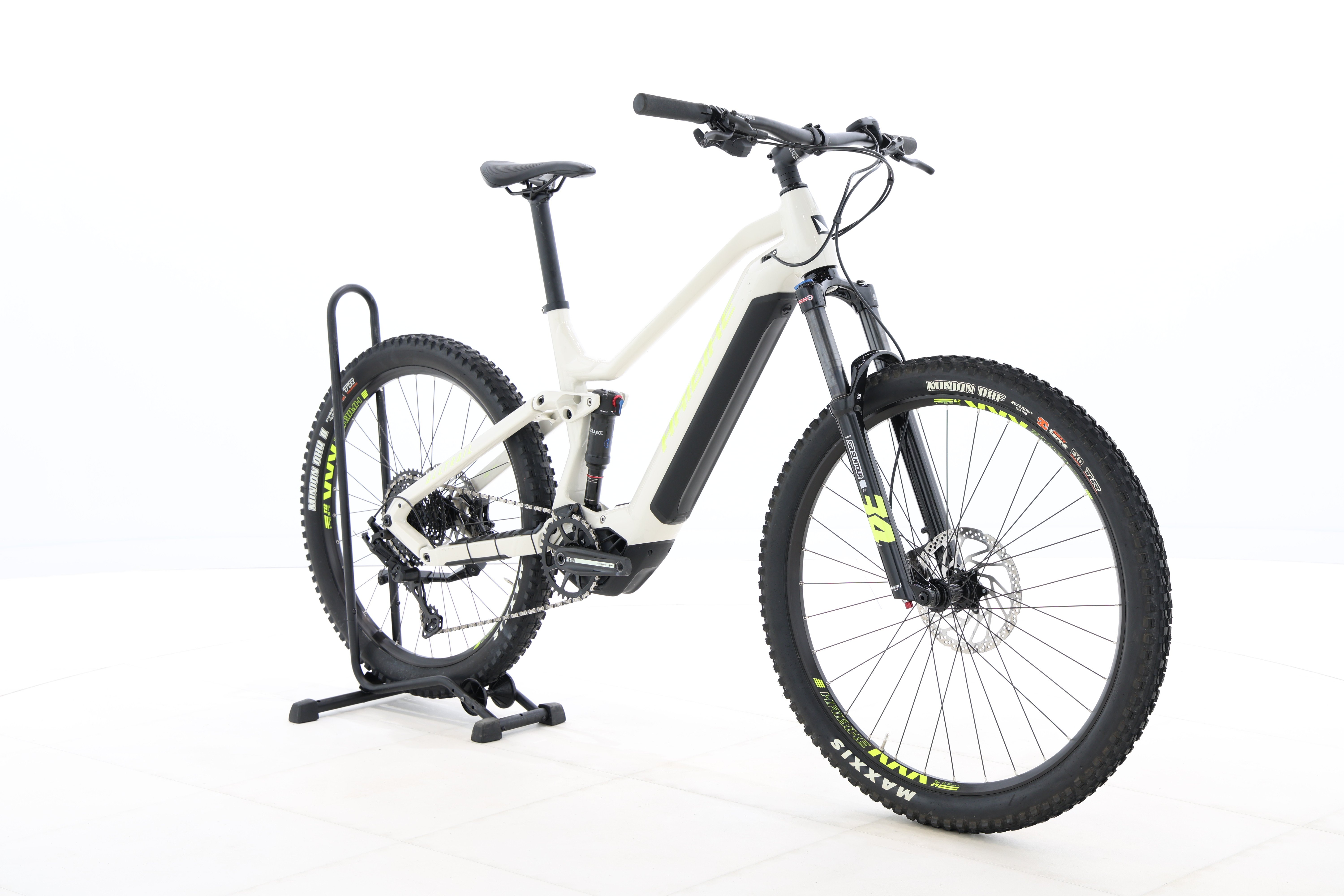 828b0a45-df28-41d3-8ead-7d617dc11d57