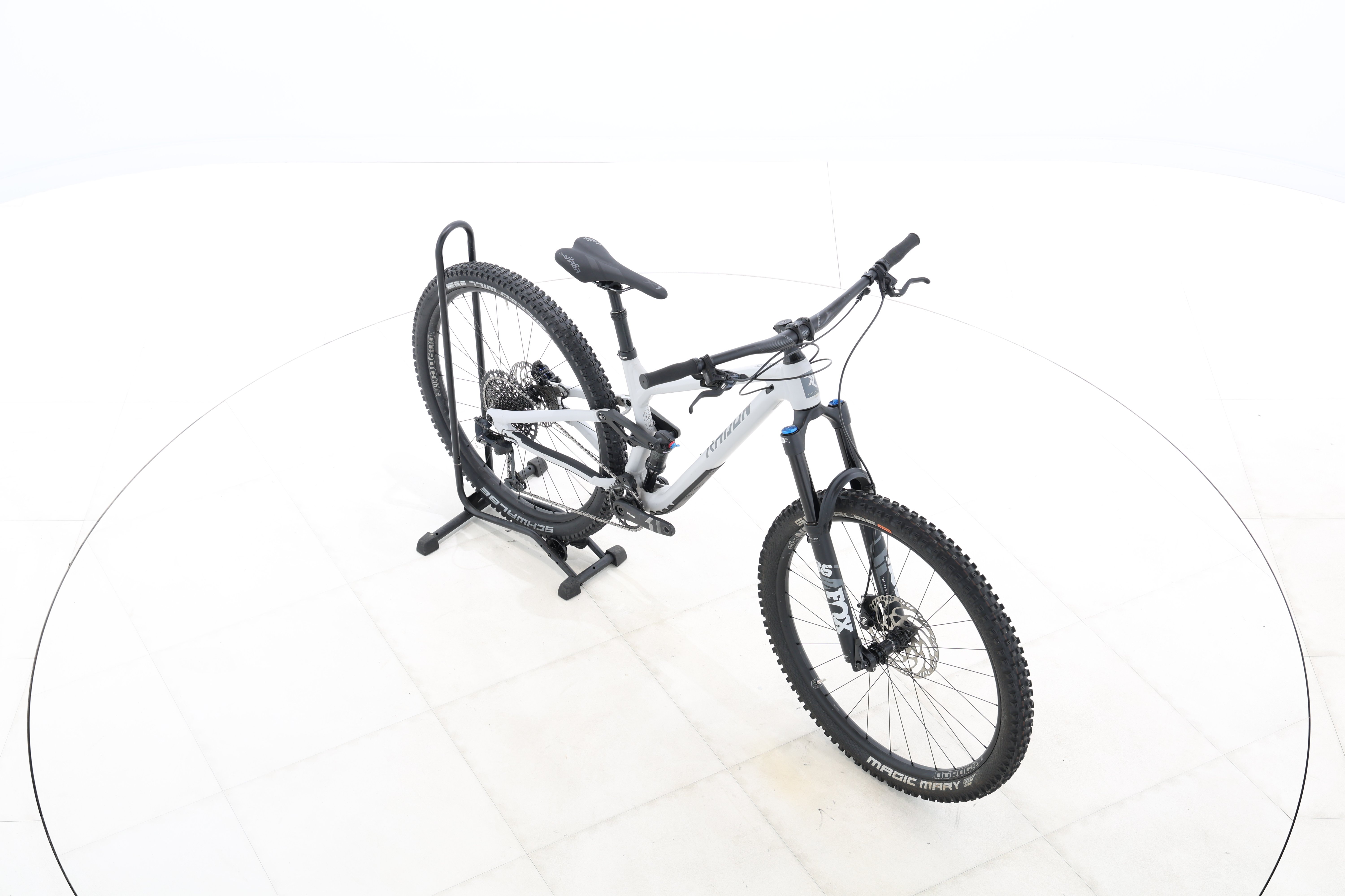 8182a229-3d32-4aa9-9d9a-ba7db3b4a36b