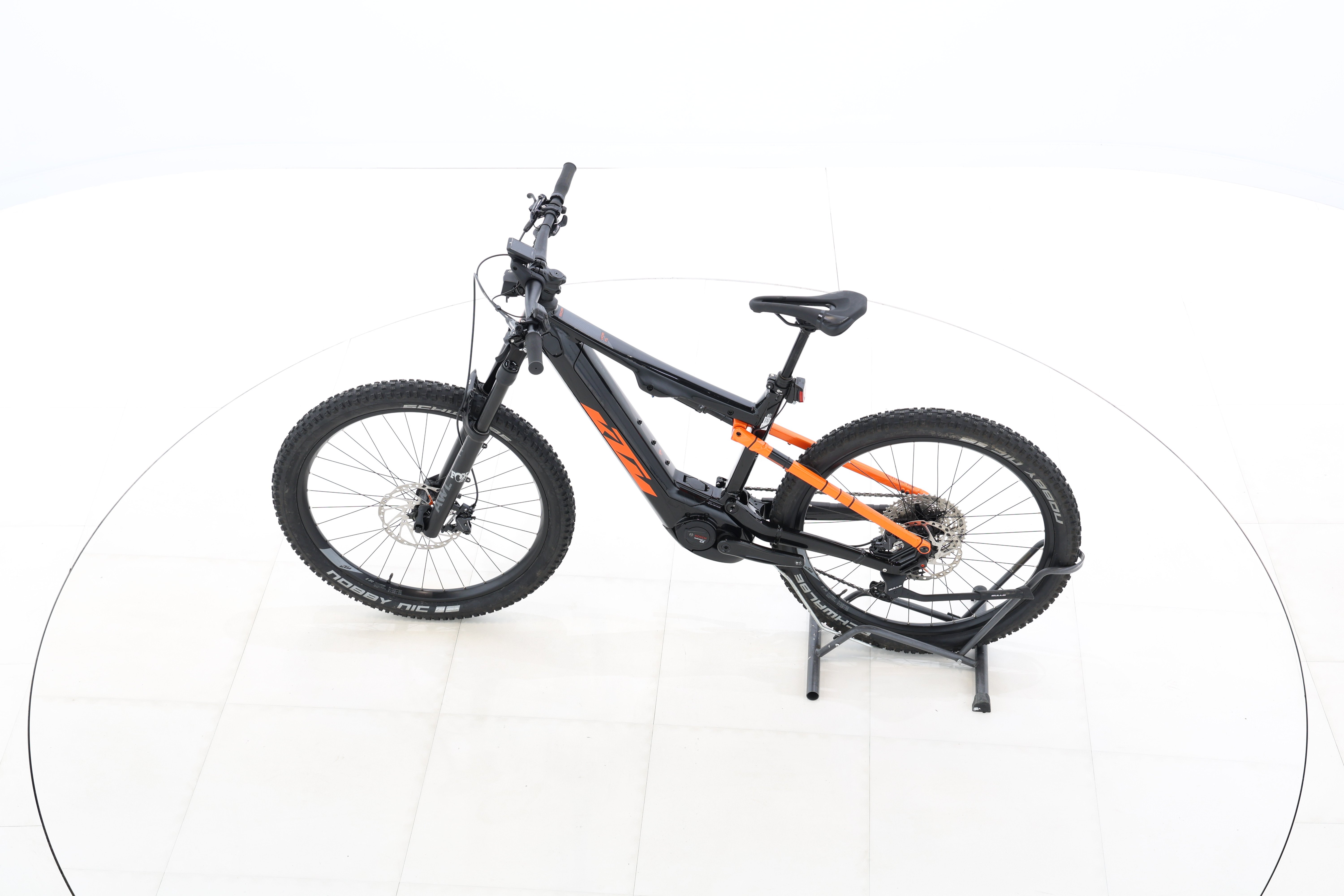 1f58d1b1-984b-42fc-bf1f-5617f57a6a74