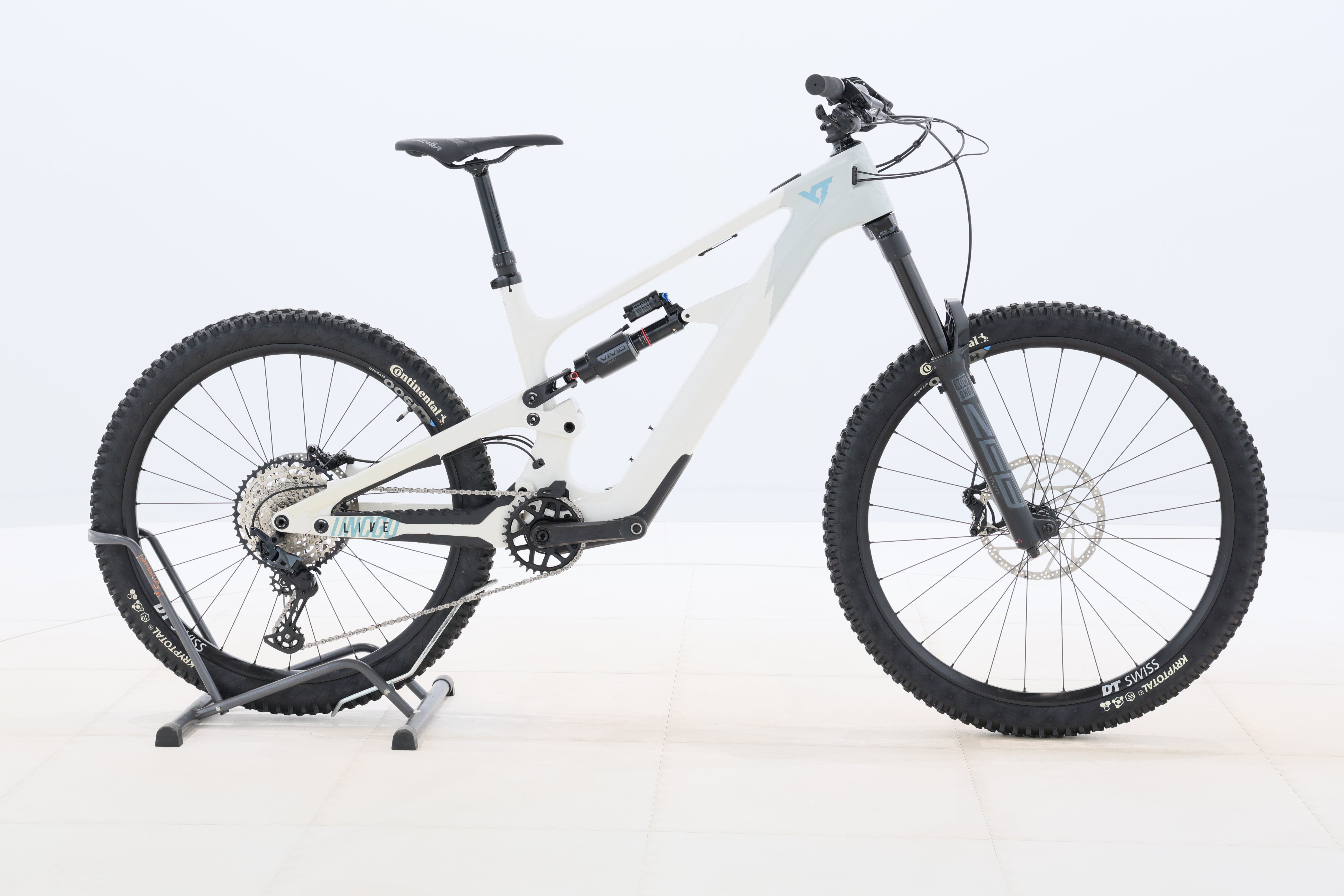 c1e8e386-ebf9-40f9-b994-0b6834216cb8