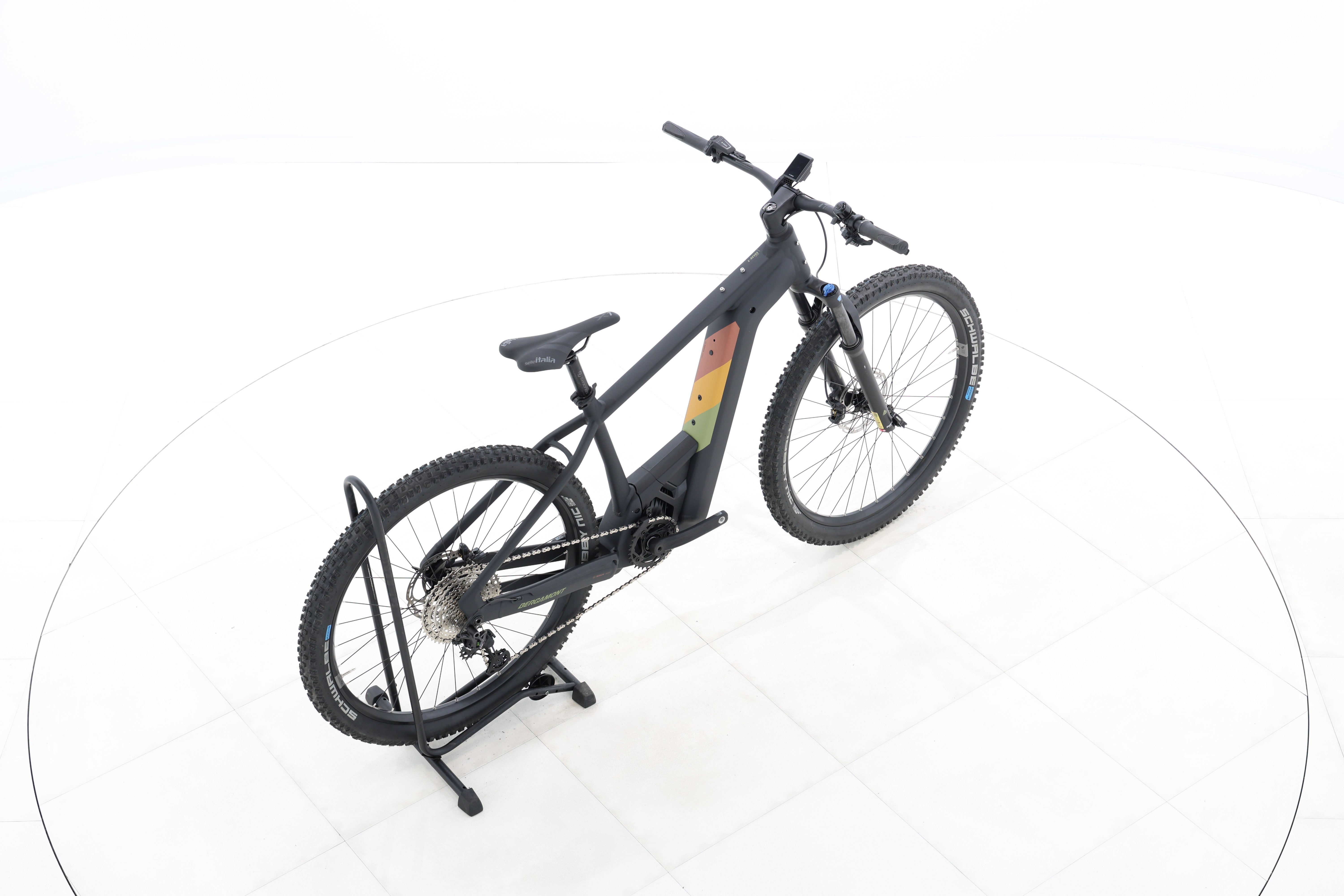 016b47b9-eee1-4879-814b-5c177af3db7a