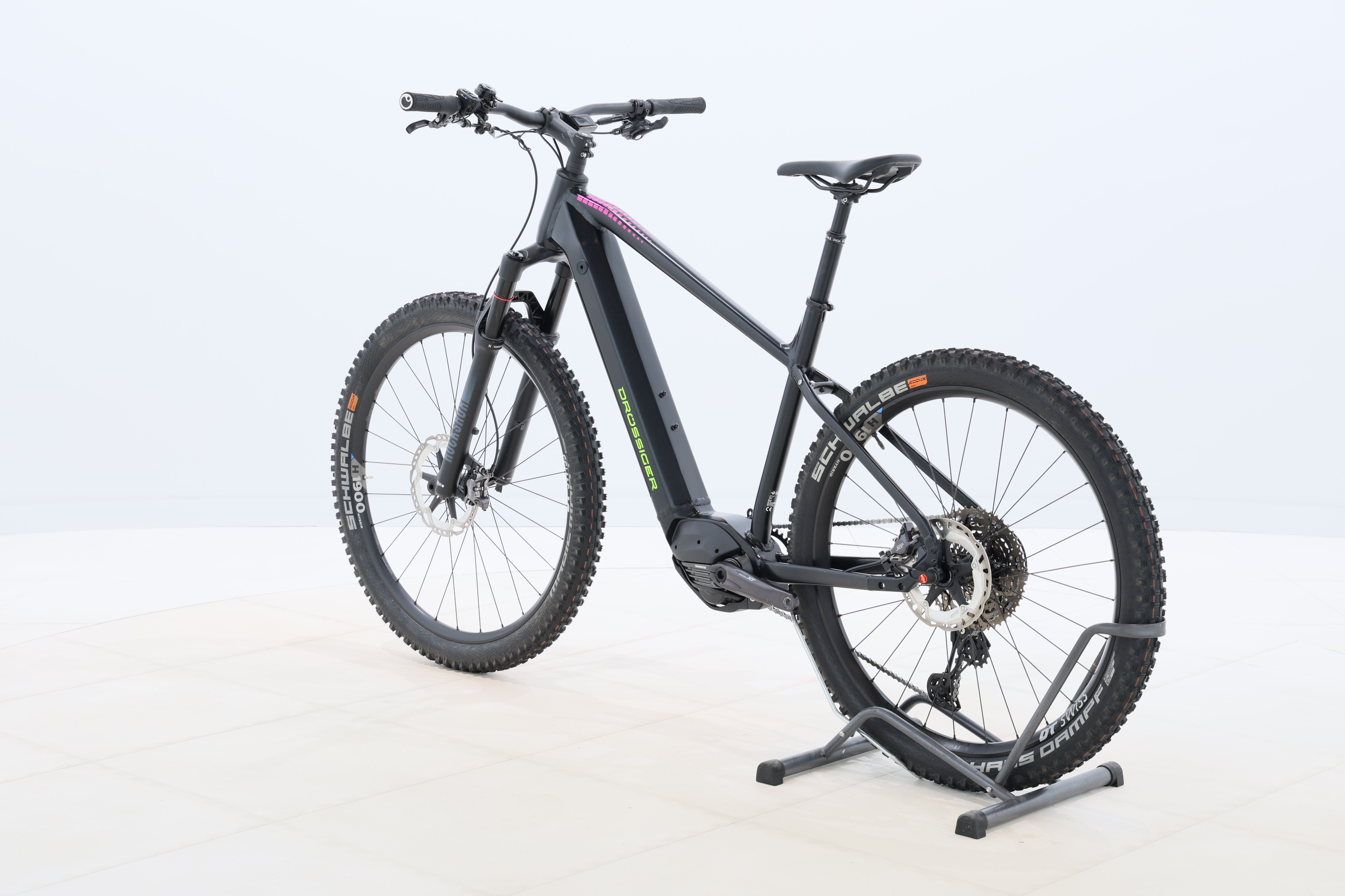 d5691d27-d2e4-4112-8994-cf1bbdb13b1d