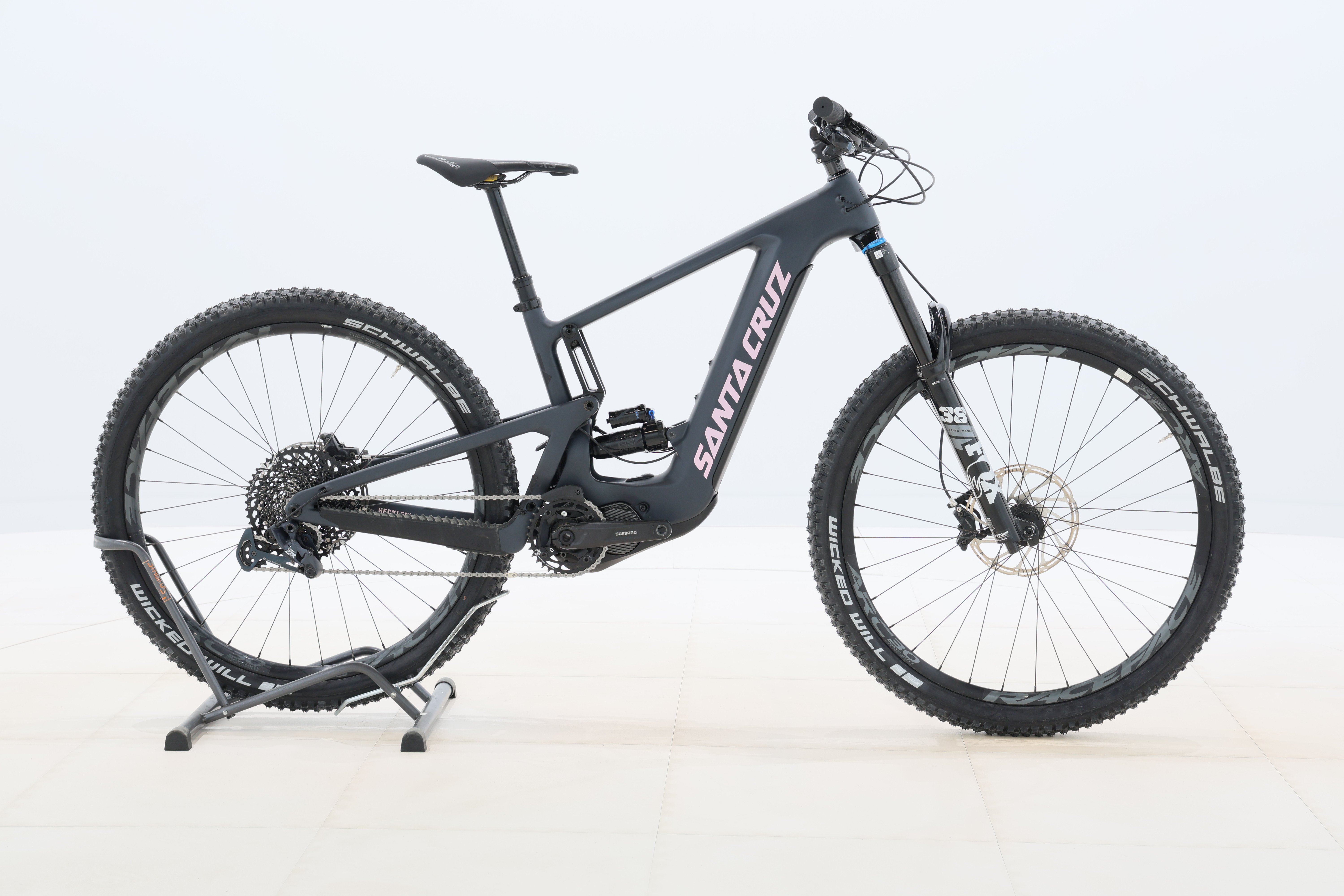 665af1d4-ff4b-4fd0-9a4b-7a8186a607b0