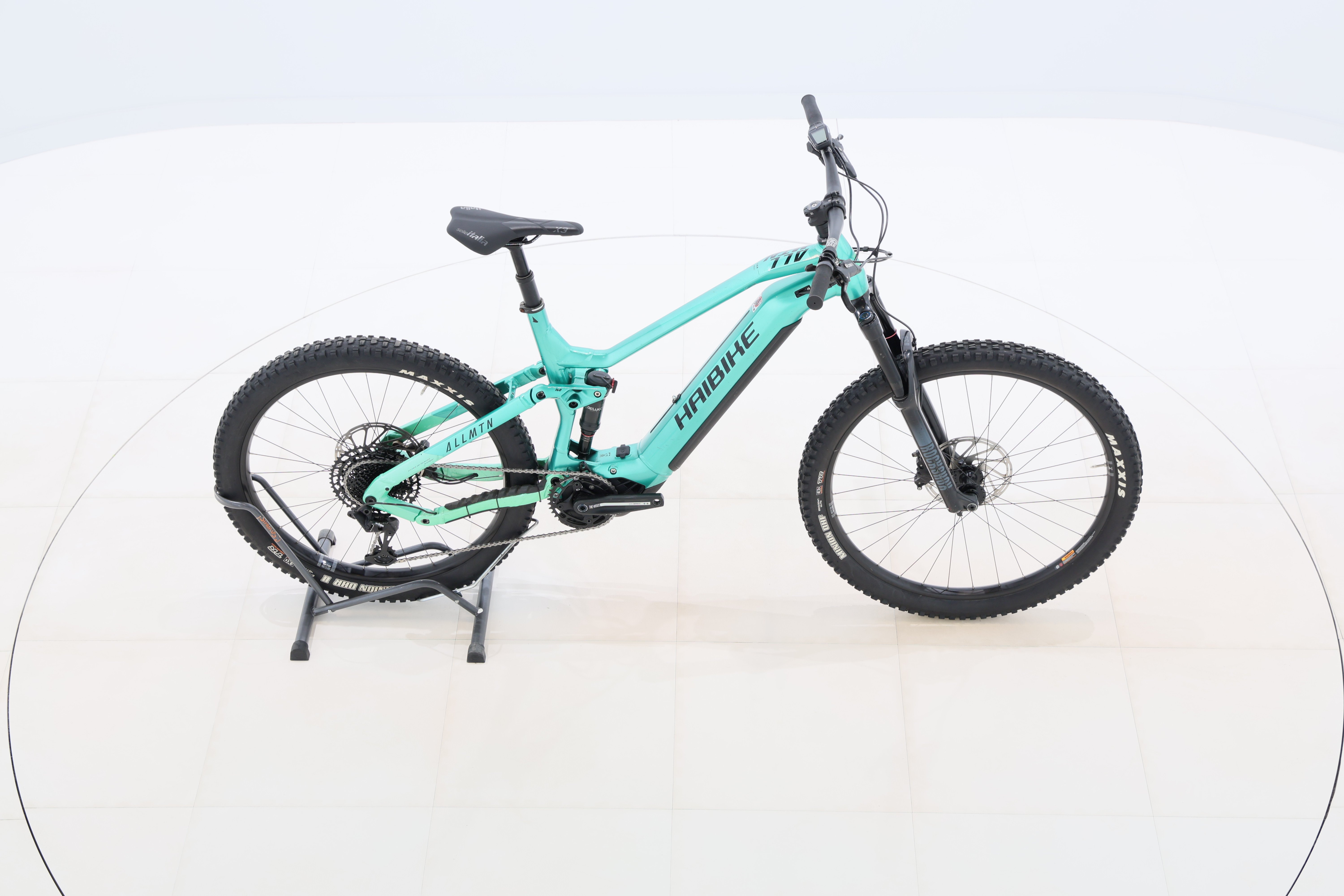 e99d0499-9f64-43ca-bff9-e8676f371115