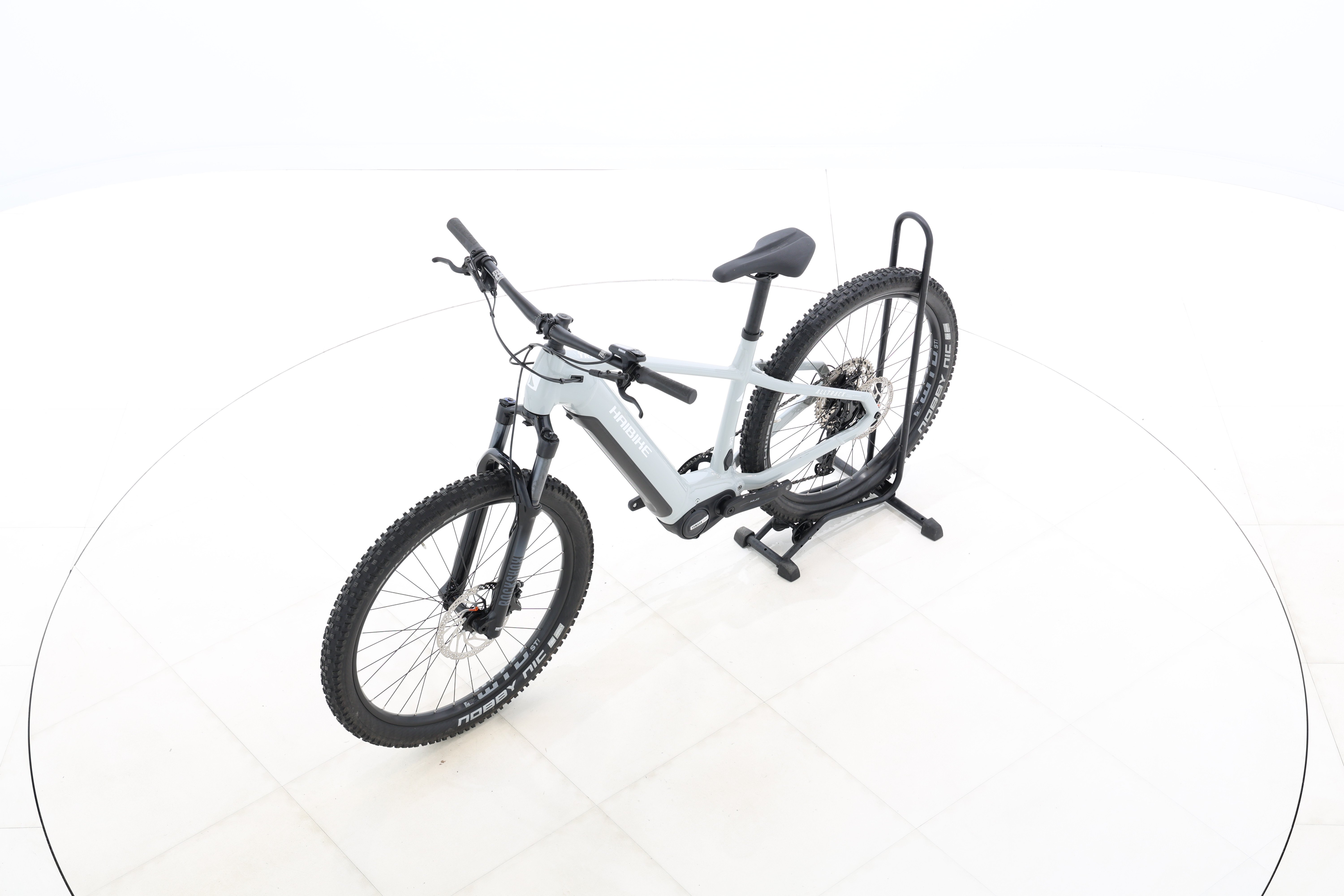 179d83d6-fe05-4cfc-ad61-eb822eea1869