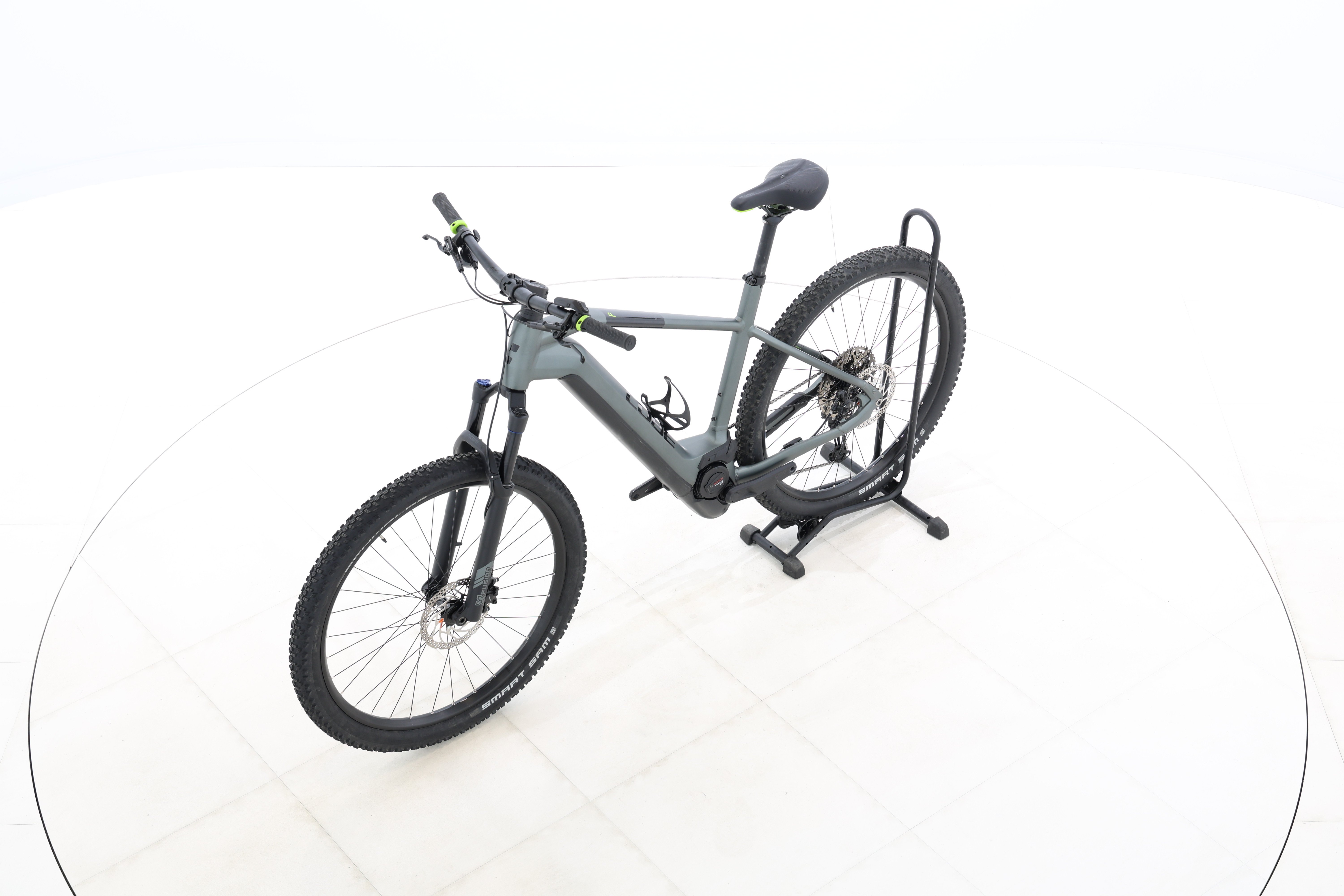 e54c5b00-7bf1-43a1-8cce-a941aa0281eb